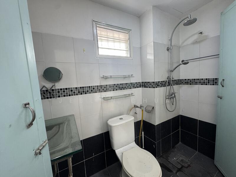 Rumah Teres 2 Tingkat untuk Dijual di Subang Jaya (Selangor) - Jeslyn Chua - Bathroom - PropertyGuru.com.my