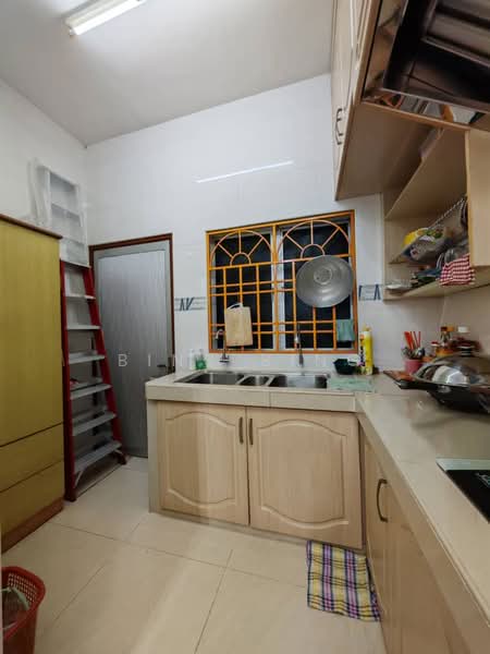 2-storey Terraced House for Sale in Setia Alam (Selangor) - Bing Bing - Kitchen - PropertyGuru.com.my