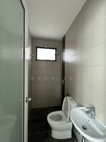 Semi-Detached House for Sale in Taman Puncak Saujana (Kajang) - Khor JS - Bathroom - PropertyGuru.com.my