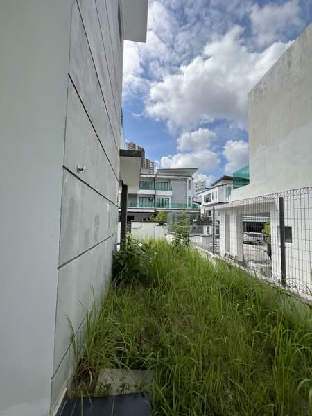 Semi-Detached House for Sale in Taman Puncak Saujana (Kajang) - Khor JS - Exterior - PropertyGuru.com.my