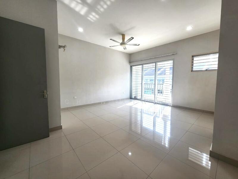 2-storey Terraced House for Rent in Bandar Rimbayu (Telok Panglima Garang) - CHOW XINNI - Living Room - PropertyGuru.com.my