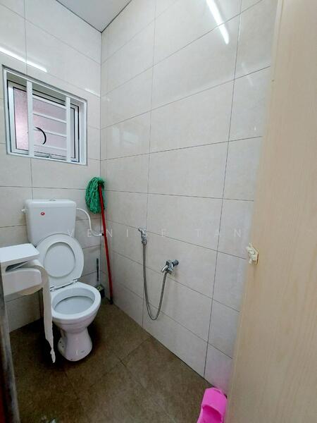 Rumah Teres 2 Tingkat untuk Dijual di Taman Lapangan Permai (Ipoh) - Venise Tan - Bathroom - PropertyGuru.com.my