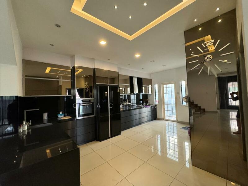 Anggun 2 Residence untuk Untuk Dijual - RM 1,280,000, Mac 2026 - Kitchen - PropertyGuru.com.my