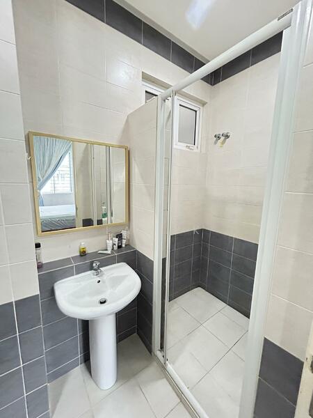 Terraced House for Sale in Temasya Glenmarie (Glenmarie) - Lai YK - Bathroom - PropertyGuru.com.my