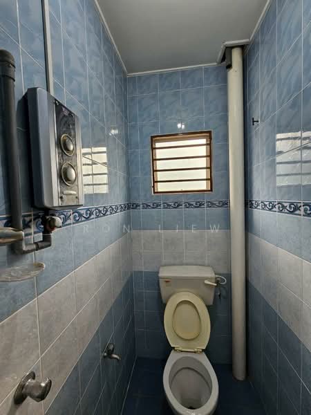 Taman Bukit Serdang untuk Untuk Dijual - RM 468,000, Mac 2026 - Bathroom - PropertyGuru.com.my