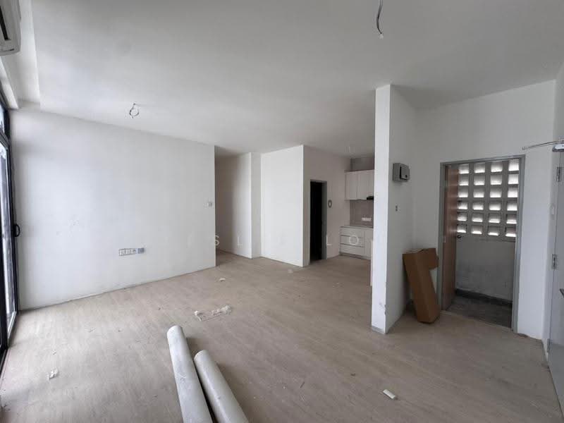 Kediaman Servis untuk Dijual di The Banquet Residence - Leslie Loi - Living Room - PropertyGuru.com.my