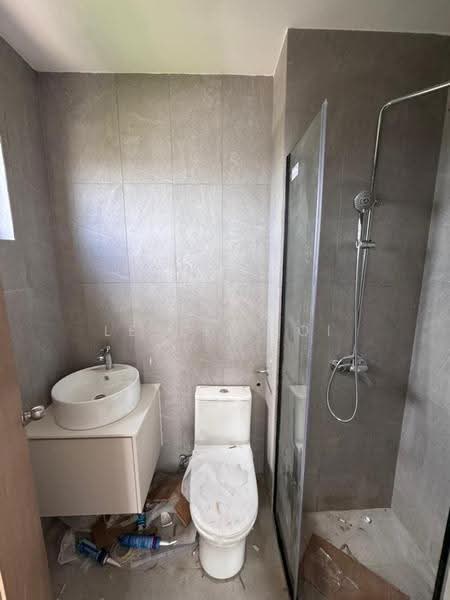 Kediaman Servis untuk Dijual di The Banquet Residence - Leslie Loi - Bathroom - PropertyGuru.com.my
