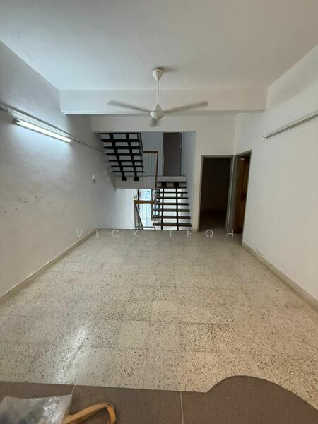 For Sale - Well Maintain 2sty Semi D House Lebuh Rambai 3000sf Land Paya Terubong