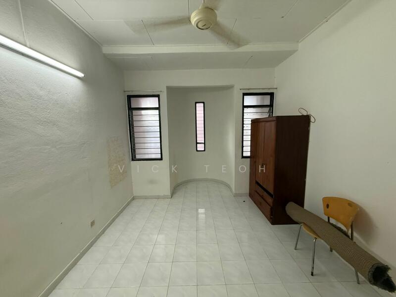 For Sale - Well Maintain 2sty Semi D House Lebuh Rambai 3000sf Land Paya Terubong