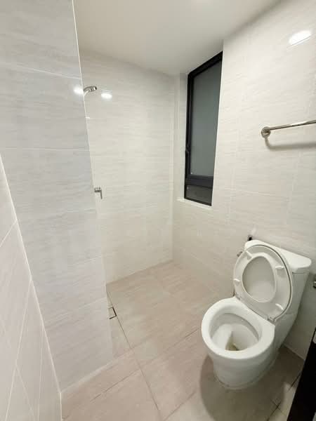 Servis Apartment untuk Disewa di Baron Residence @ Lake City - Bowie Liao - Bathroom - PropertyGuru.com.my