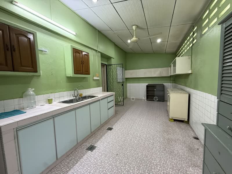 Rumah Berkembar untuk Dijual di Taman Paramount (Petaling Jaya) - Joey Wong - Kitchen - PropertyGuru.com.my