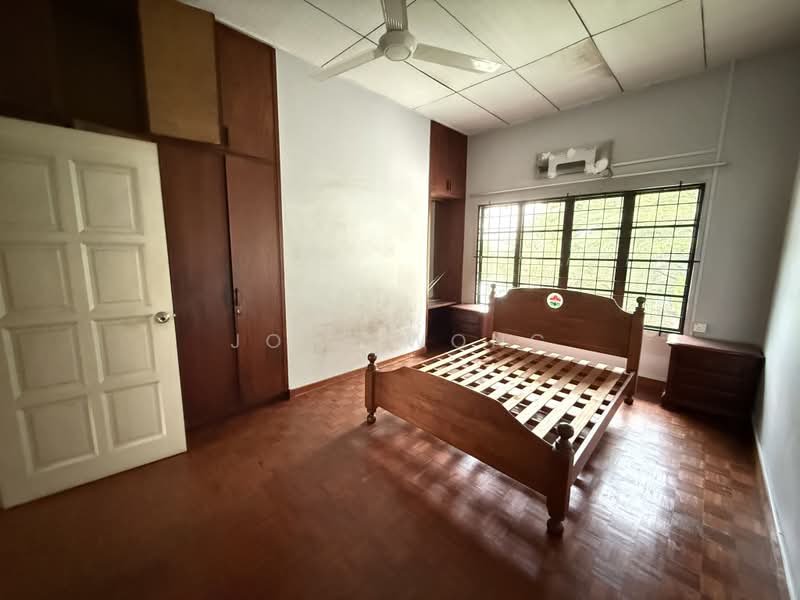 Rumah Berkembar untuk Dijual di Taman Paramount (Petaling Jaya) - Joey Wong - Bedroom - PropertyGuru.com.my