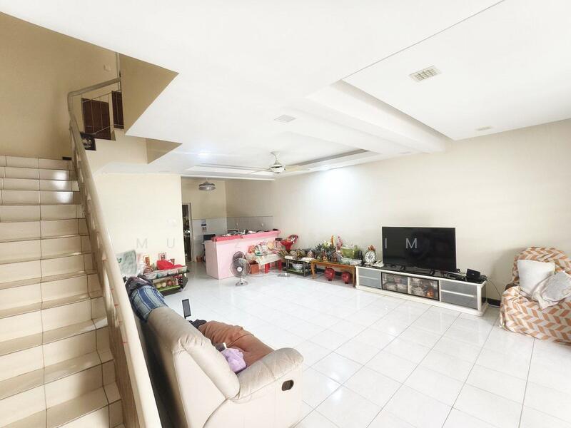 2-storey Terraced House for Sale in Sungai Buloh (Selangor) - Mu'izz Halim - Living Room - PropertyGuru.com.my