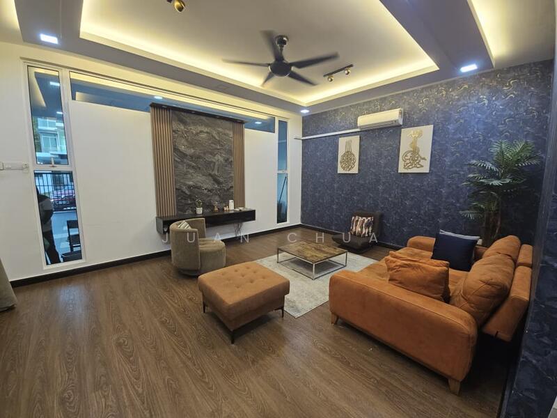 Autumn Breeze 3 Storey Superlink XL House, Taman Nusa Sentral untuk Untuk Dijual - RM 1,450,000, Mac 2026 - Living Room - PropertyGuru.com.my