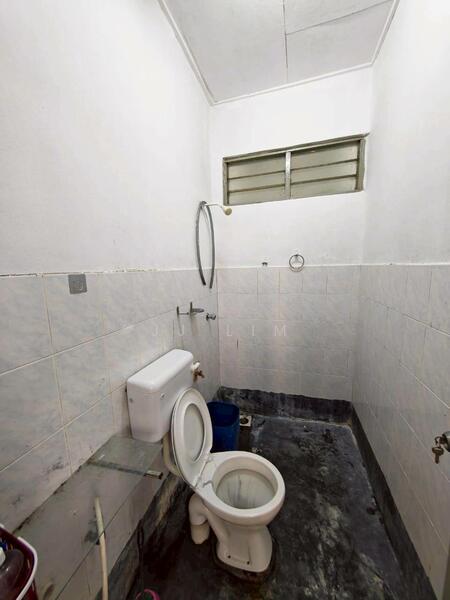 2-storey Terraced House for Sale in Senai (Johor) - JJ Lim - Bathroom - PropertyGuru.com.my