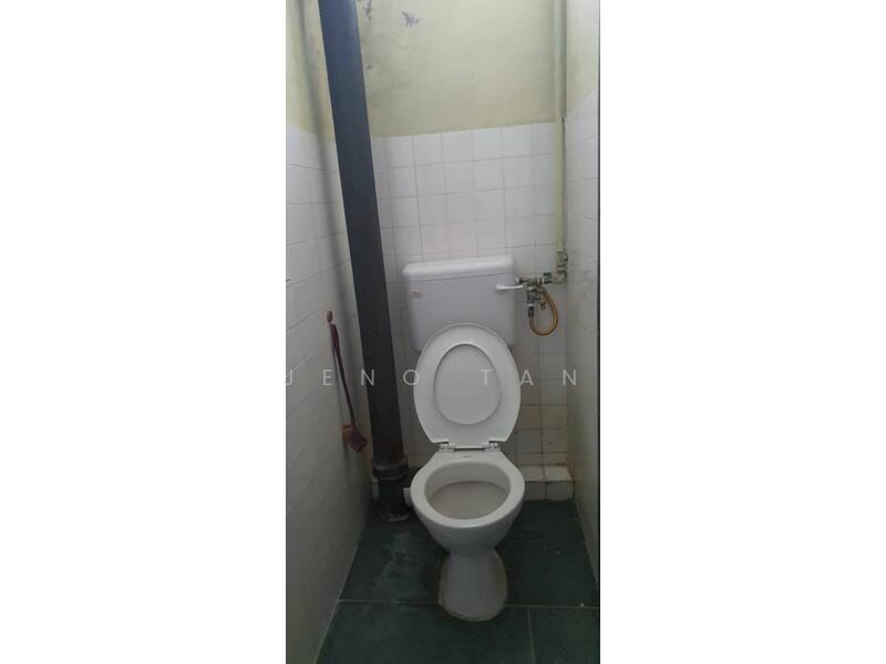 Office for Rent in Kuching (Sarawak) - Jeno Tan - Bathroom - PropertyGuru.com.my