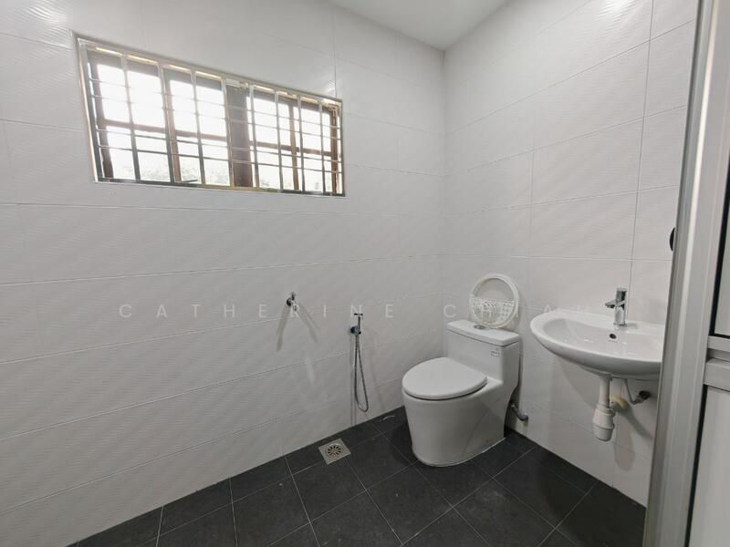 Bungalow for Sale in Bandar Putra (Kulai) - Catherine Chiah - Bathroom - PropertyGuru.com.my