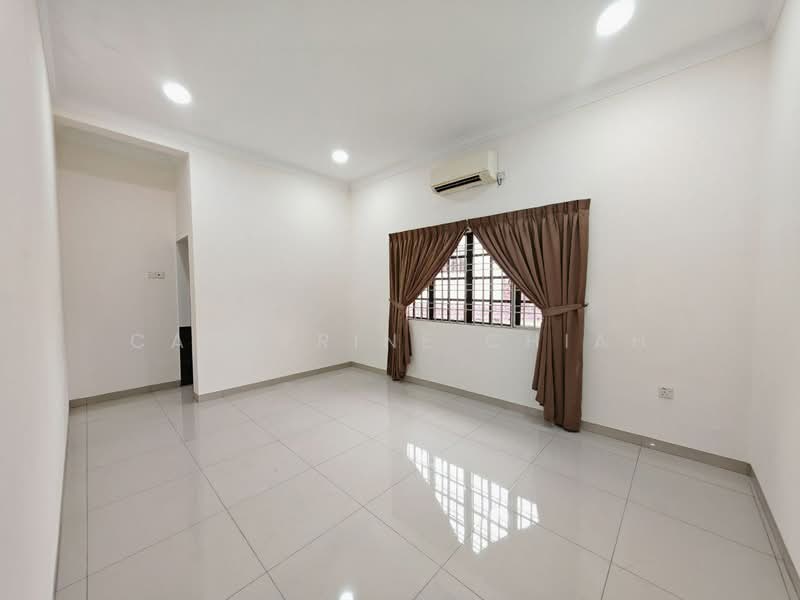 Bungalow for Sale in Bandar Putra (Kulai) - Catherine Chiah - Living Room - PropertyGuru.com.my