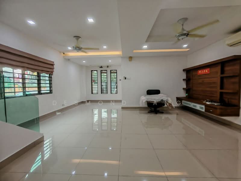 Rumah Teres 2 Tingkat untuk Dijual di Taman Kepong (Kepong) - Desmond Tang - Living Room - PropertyGuru.com.my