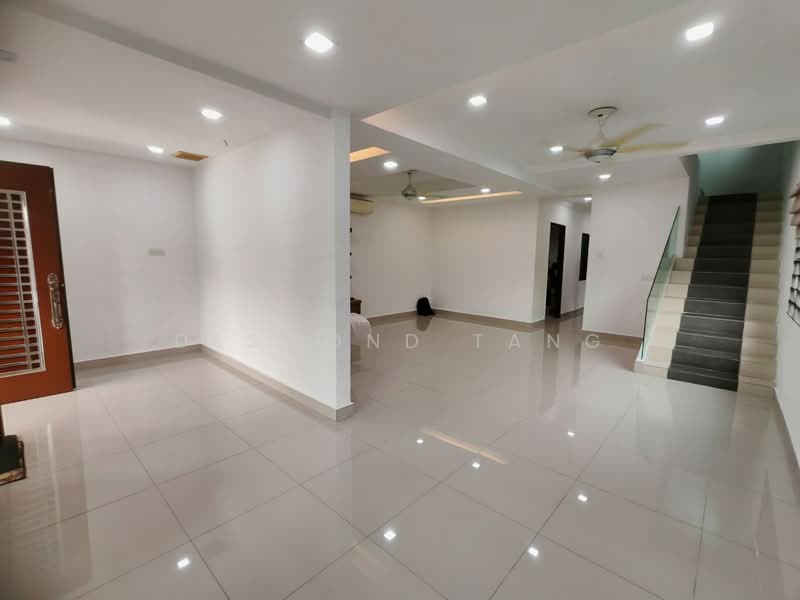 Rumah Teres 2 Tingkat untuk Dijual di Taman Kepong (Kepong) - Desmond Tang - Living Room - PropertyGuru.com.my