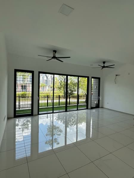 Ilham Residence @ City of Elmina untuk Untuk Dijual - RM 880,000, Apr 2026 - Living Room - PropertyGuru.com.my