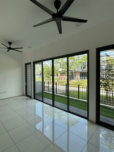 Ilham Residence @ City of Elmina untuk Untuk Dijual - RM 880,000, Apr 2026 - Living Room - PropertyGuru.com.my