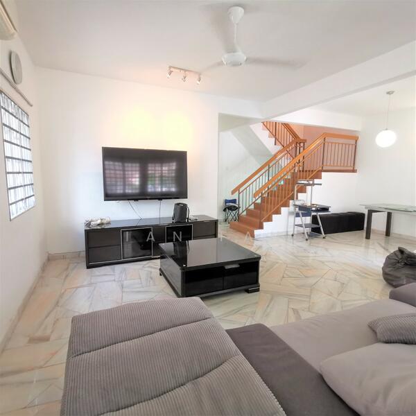 2-storey Terraced House for Sale in Taman Lestari Perdana (Seri Kembangan) - Ian Fan - Living Room - PropertyGuru.com.my