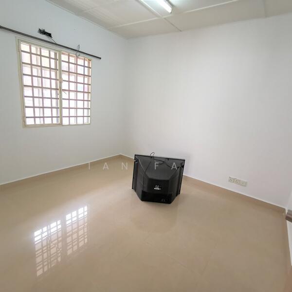 2-storey Terraced House for Sale in Taman Lestari Perdana (Seri Kembangan) - Ian Fan - Interior - PropertyGuru.com.my