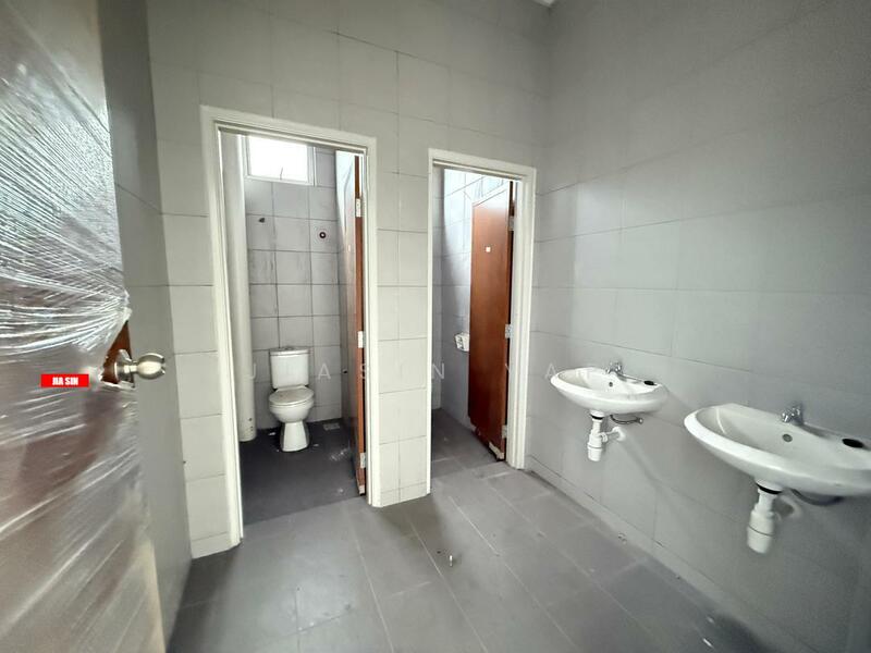 Detached Factory for Sale in Juru (Penang) - Jiasin Yap - Bathroom - PropertyGuru.com.my