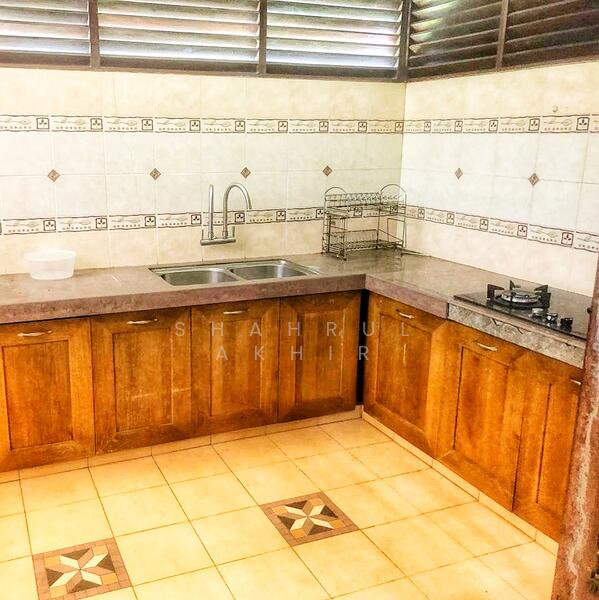 2.5-storey Terraced House for Sale in Putrajaya (Putrajaya) - Shahrul Akhir - Kitchen - PropertyGuru.com.my