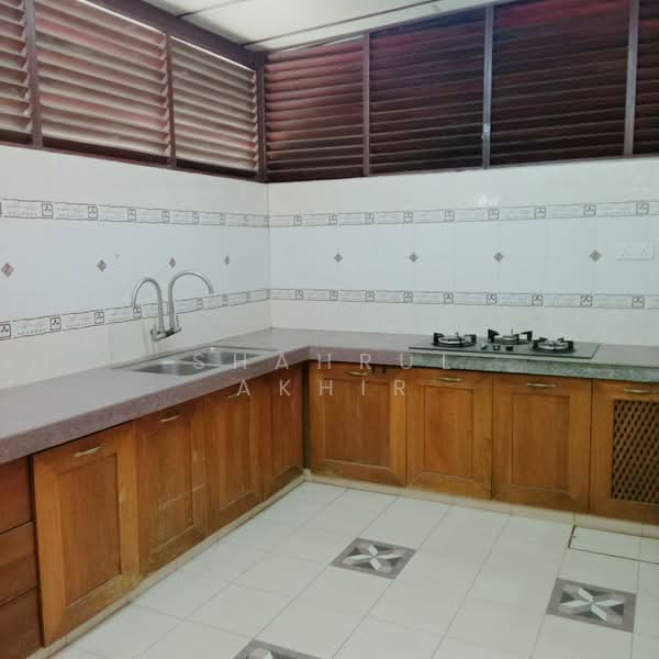 2.5-storey Terraced House for Sale in Putrajaya (Putrajaya) - Shahrul Akhir - Kitchen - PropertyGuru.com.my