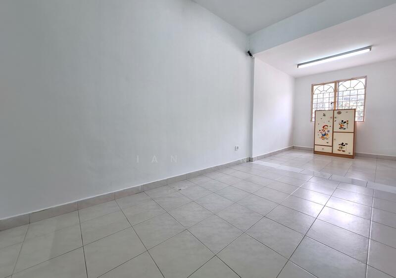 2-storey Terraced House for Sale in Taman Lestari Perdana (Seri Kembangan) - Ian Fan - Interior - PropertyGuru.com.my