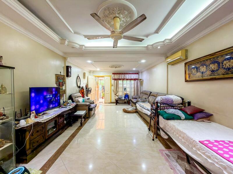 Taman Sri Gombak untuk Untuk Dijual - RM 450,000, Mac 2026 - Living Room - PropertyGuru.com.my