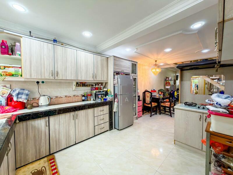 Taman Sri Gombak untuk Untuk Dijual - RM 450,000, Mac 2026 - Kitchen - PropertyGuru.com.my