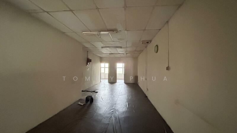 Shop / Office for Rent in Bandar Cemerlang (Ulu Tiram) - Tommy Phua - Interior - PropertyGuru.com.my
