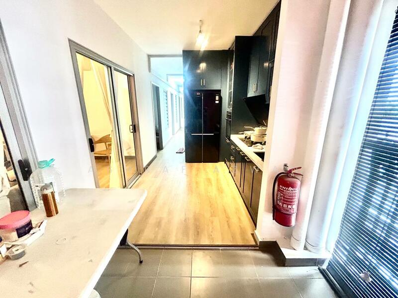 Apartment for Sale at Harmoni Elmina 1 @ City Of Elmina - Ashraf Azwan - Kitchen - PropertyGuru.com.my