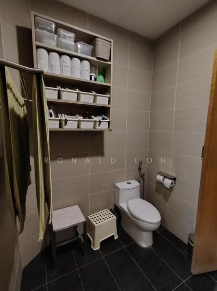 2-storey Terraced House for Sale in Laman Glenmarie (Shah Alam) - Ronald Loh - Bathroom - PropertyGuru.com.my