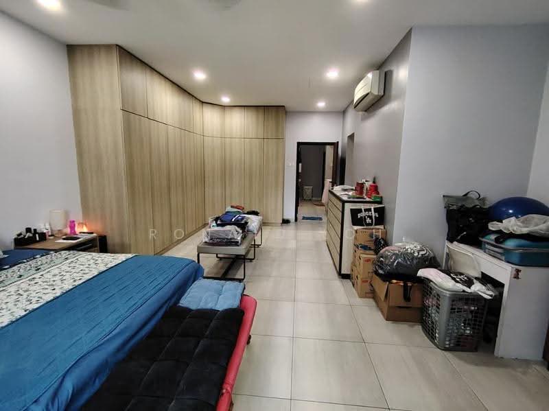 2-storey Terraced House for Sale in Laman Glenmarie (Shah Alam) - Ronald Loh - Bedroom - PropertyGuru.com.my