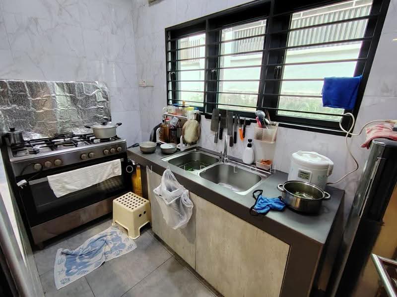 2-storey Terraced House for Sale in Laman Glenmarie (Shah Alam) - Ronald Loh - Kitchen - PropertyGuru.com.my