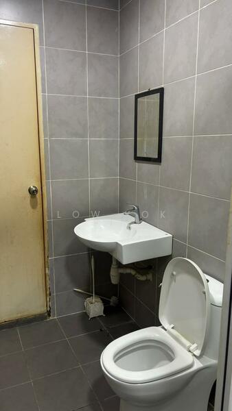 Savanna Executive Suite @ Southville City untuk Untuk Disewa - RM 1,399 /bulan, Mac 2026 - Bathroom - PropertyGuru.com.my