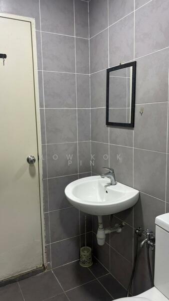 Savanna Executive Suite @ Southville City untuk Untuk Disewa - RM 1,399 /bulan, Mac 2026 - Bathroom - PropertyGuru.com.my