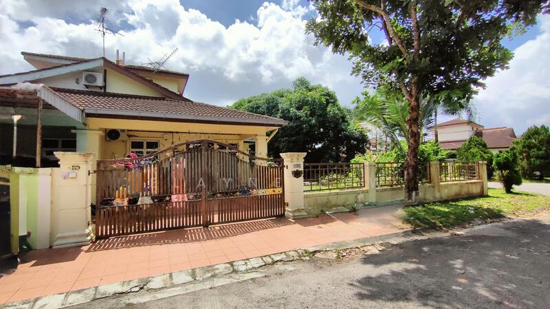 1-storey Terraced House for Sale in Johor Bahru (Johor) - Elayne Low - Exterior - PropertyGuru.com.my