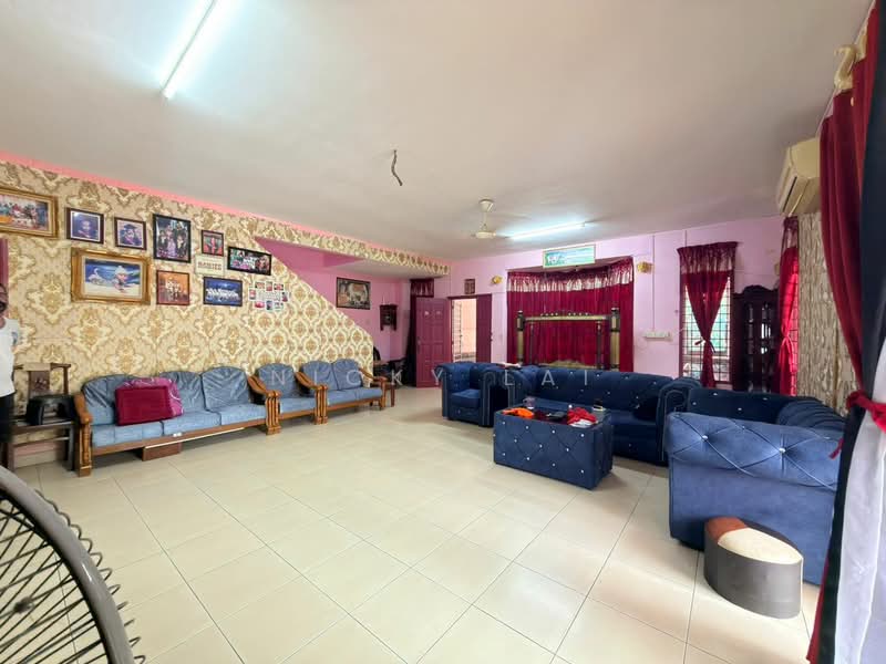 2-storey Terraced House for Sale in Taman Suria Selayang (Selayang) - Nicky Lai - Living Room - PropertyGuru.com.my