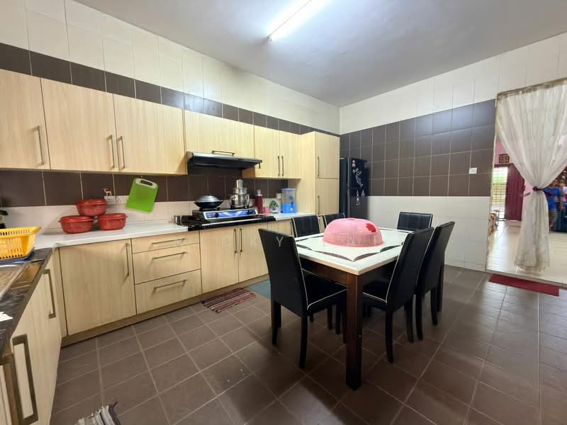 2-storey Terraced House for Sale in Taman Suria Selayang (Selayang) - Nicky Lai - Kitchen - PropertyGuru.com.my