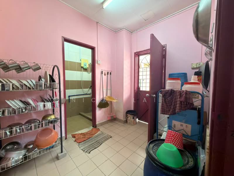 2-storey Terraced House for Sale in Taman Suria Selayang (Selayang) - Nicky Lai - Kitchen - PropertyGuru.com.my