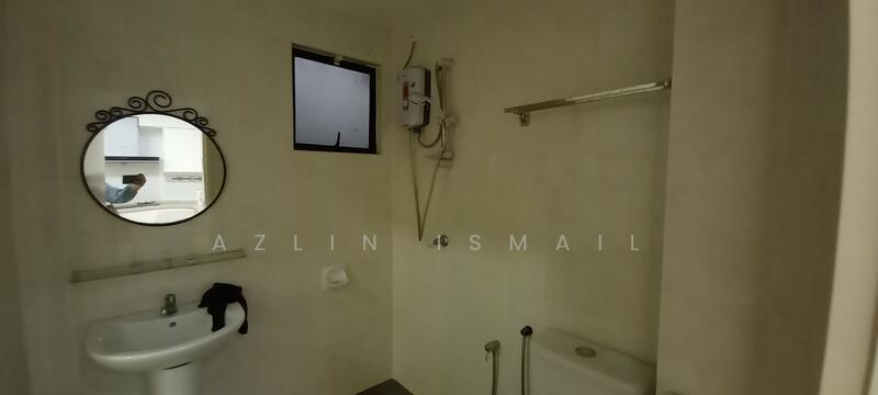 2-storey Terraced House for Sale in Seksyen U9 (Shah Alam) - Azlin Ismail - Bathroom - PropertyGuru.com.my