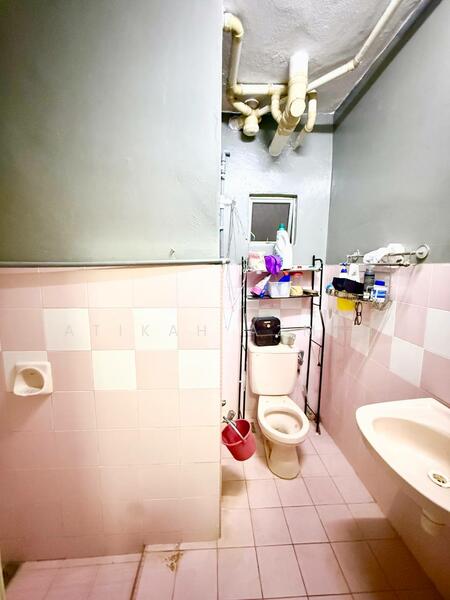 Apartment for Sale at Intana Ria - Atikah Azman - Bathroom - PropertyGuru.com.my