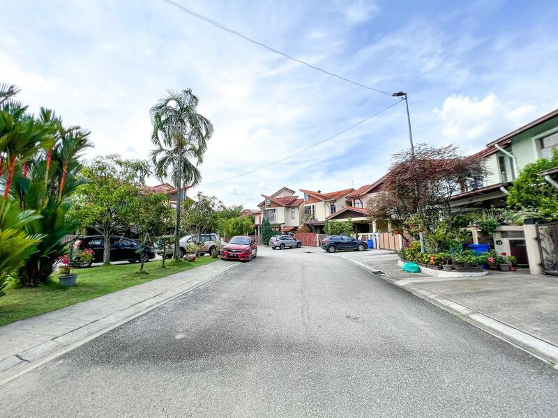 2-storey Terraced House for Sale in Bukit Jelutong (Shah Alam) - Zainul Rashid - Exterior - PropertyGuru.com.my