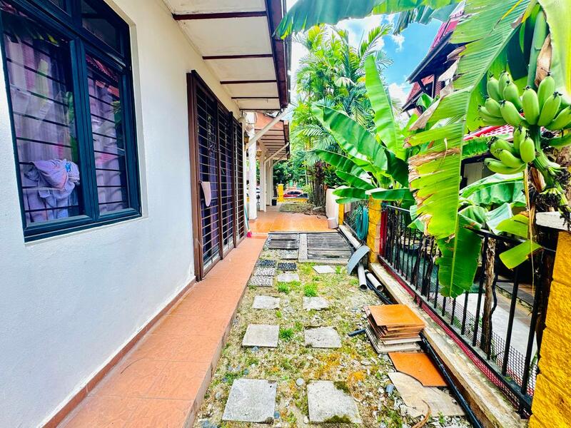 2-storey Terraced House for Sale in Bukit Jelutong (Shah Alam) - Zainul Rashid - Exterior - PropertyGuru.com.my