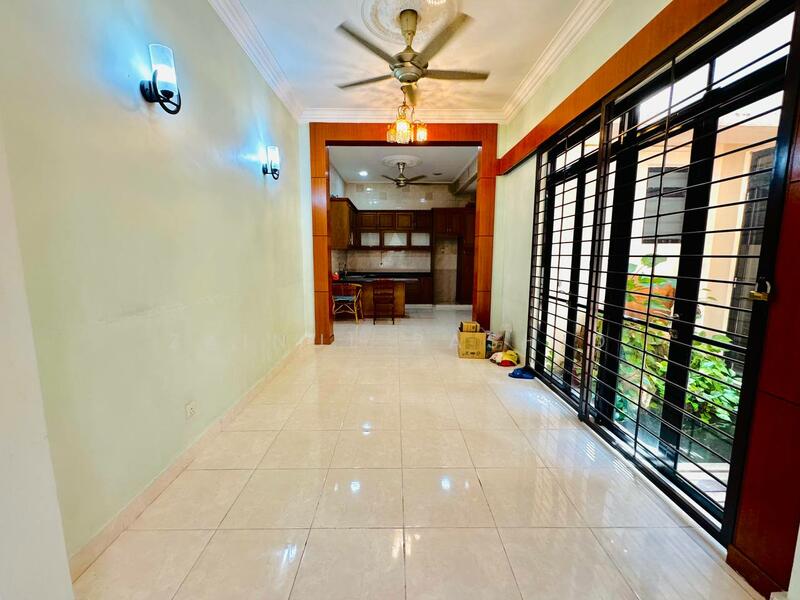 2-storey Terraced House for Sale in Bukit Jelutong (Shah Alam) - Zainul Rashid - Interior - PropertyGuru.com.my